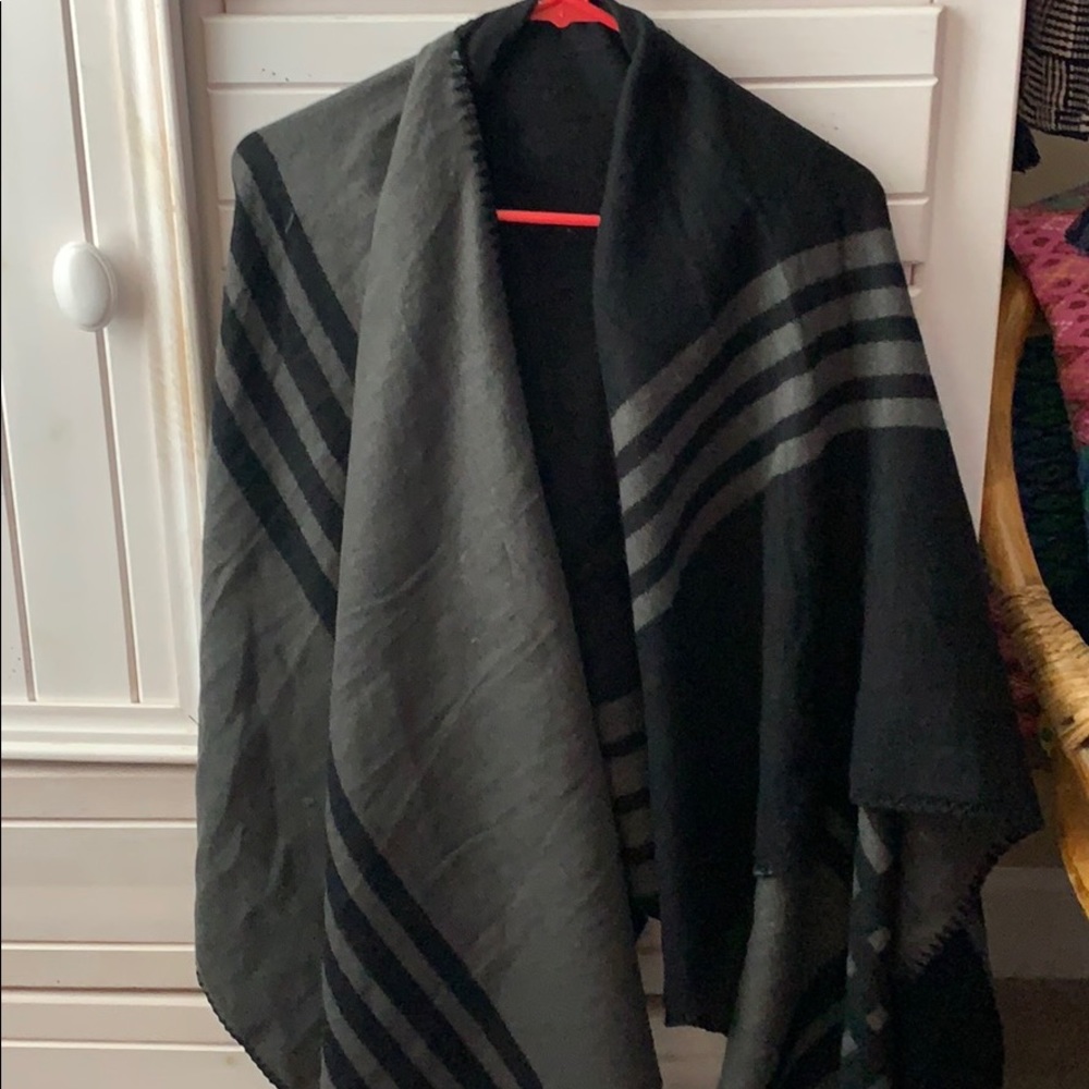 Around the shoulders winter wrap